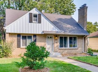 981 Hyacinth Ave E, Saint Paul, MN 55106