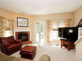 45 Copper Creek Cir UNIT 45, Newtown, CT 06470