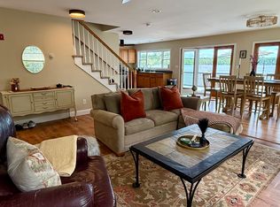 167 Camelot Shore Dr, Farmington, NH 03835
