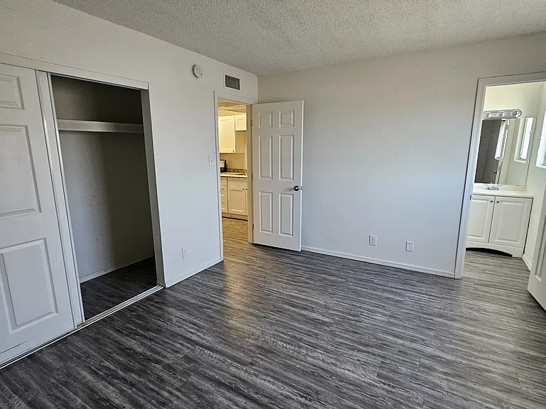 720 E Siesta Dr #3 — Photo 7