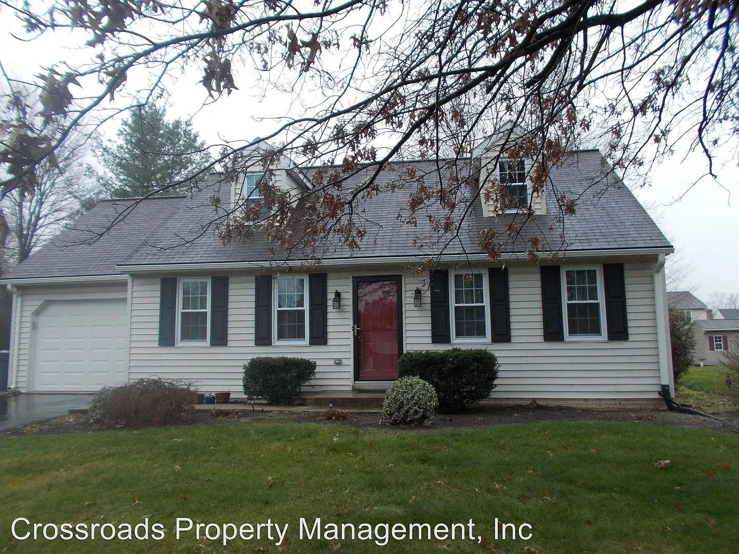 812 Kingsway Dr photo 1