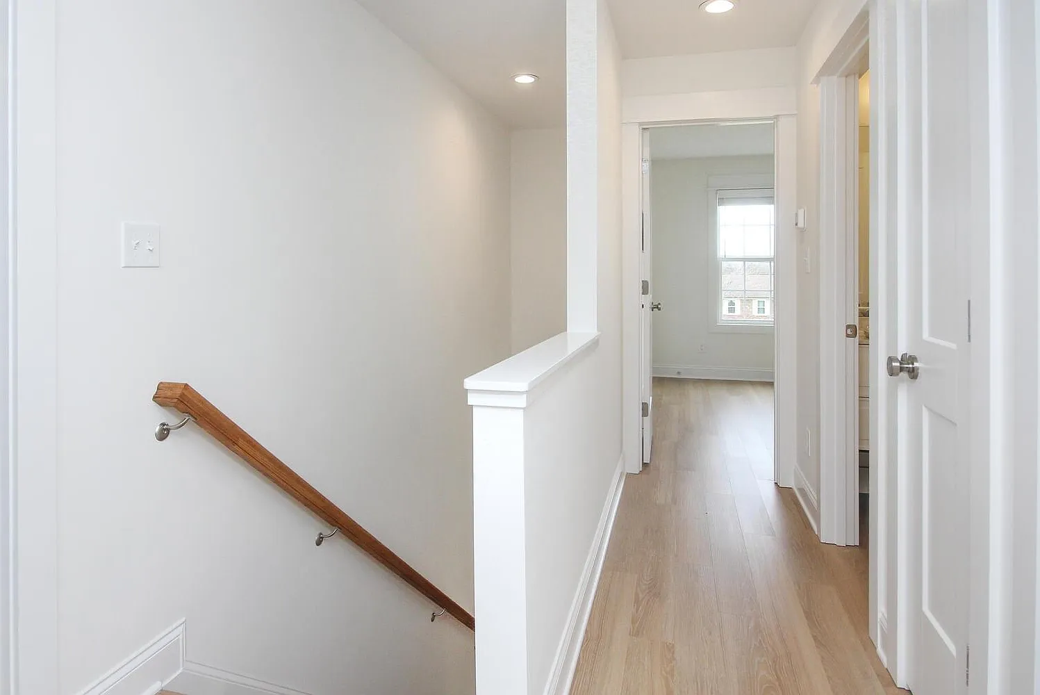 3 bed, 2.5 bath, 1757 sqft, $2,065 — Photo 3