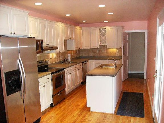 3rd image of 436 Westover Ave