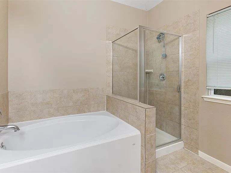 9104 N Green River Dr #A — Photo 43