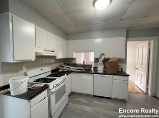 11 Park St #U6, Brookline, MA 02446