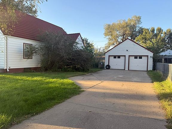 3rd image of 3320 17th St