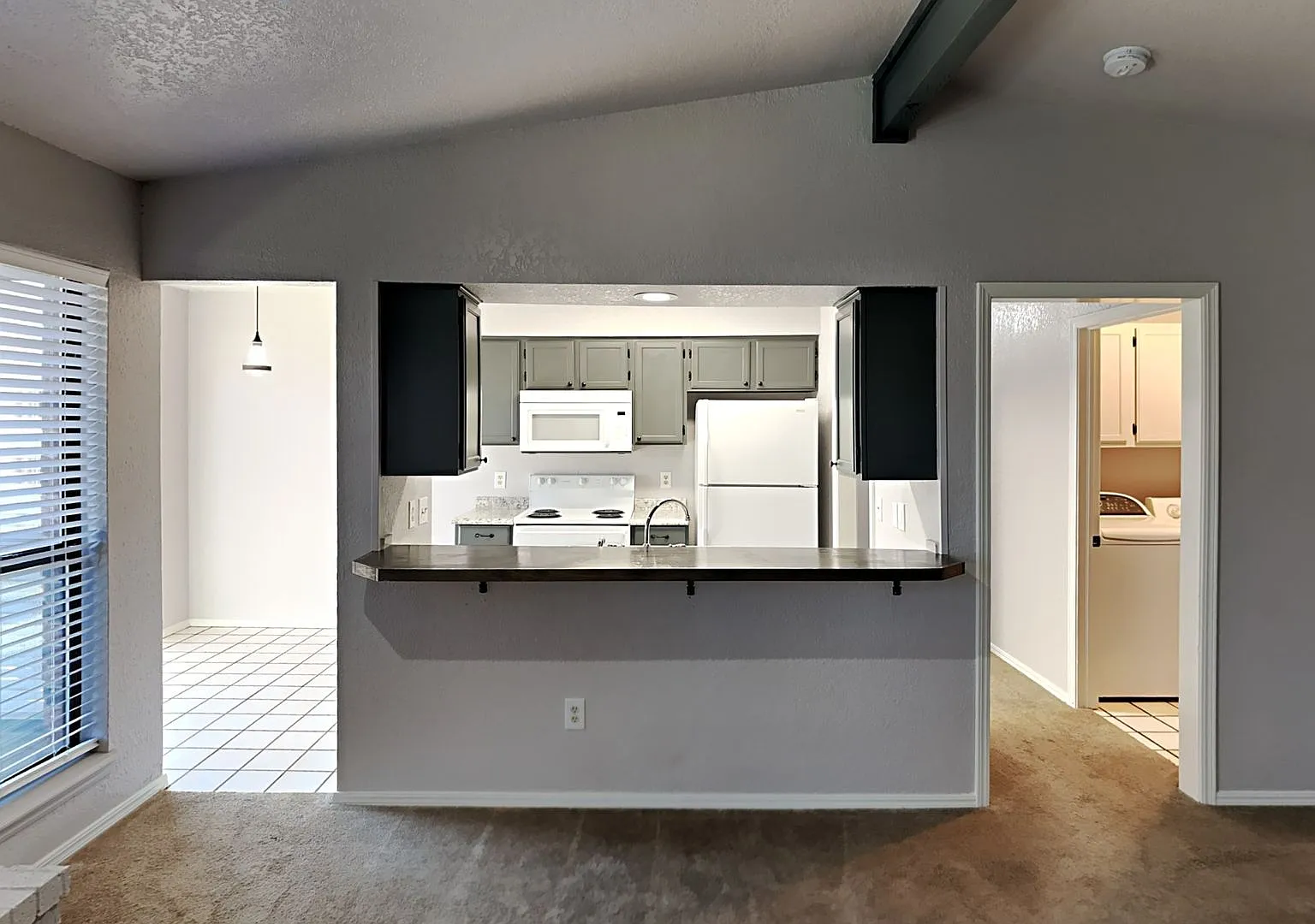 2 Bedroom 2 Bathroom Duplex with a Garage in Edmond Schools — Photo 4