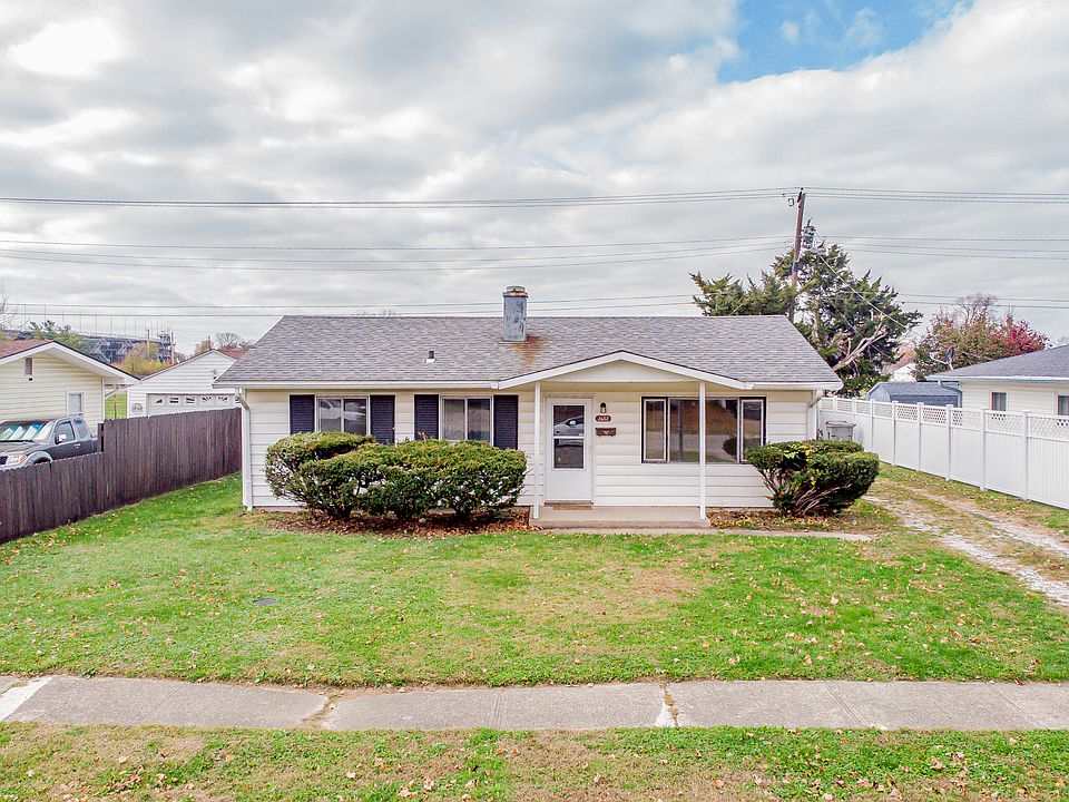 1st image of 2602 Falcon Dr