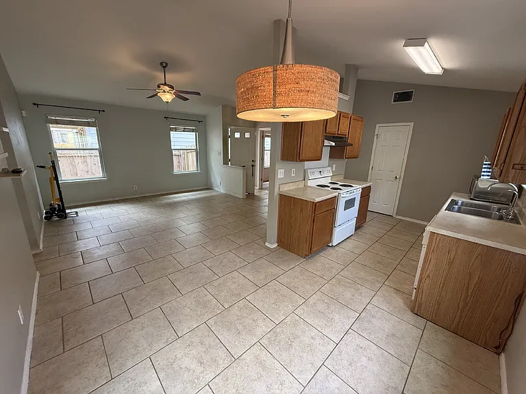 86 Coastal Ln — Photo 4