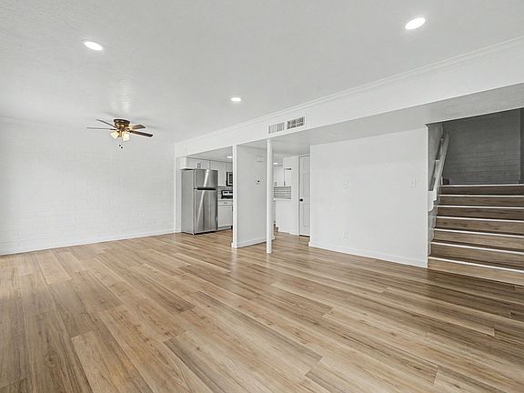 5th image of 1804 W Tuckey Ln APT 9