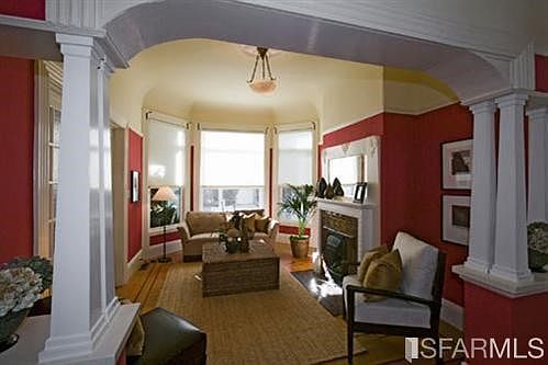 3rd image of 1912 Green St