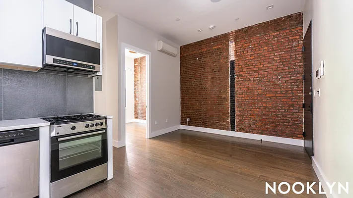 Rented by Nooklyn NYC LLC | media 21