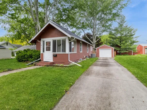 911 Maxwell Ave, Ames, IA 50010