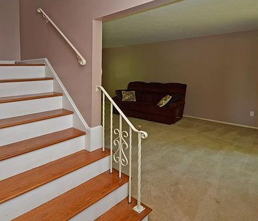 2nd image of 21160 Robinhood Ave