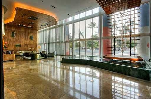 3rd image of 50 Biscayne Blvd APT 4704