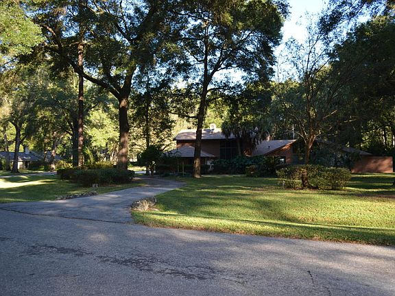 2nd image of 5335 NE 1st Ln
