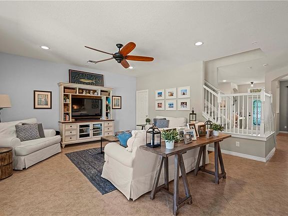 2nd image of 456 SW Sun Cir