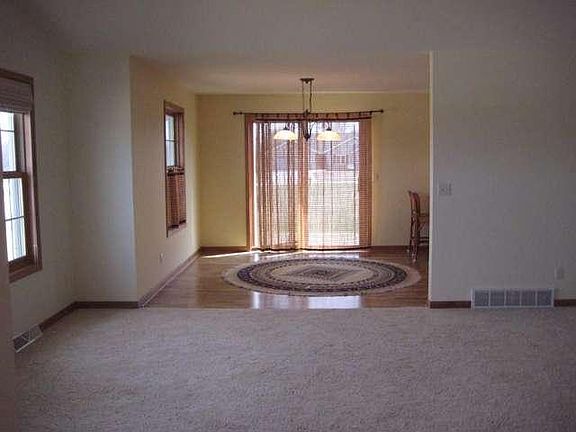 3rd image of 2368 Ryan Ave