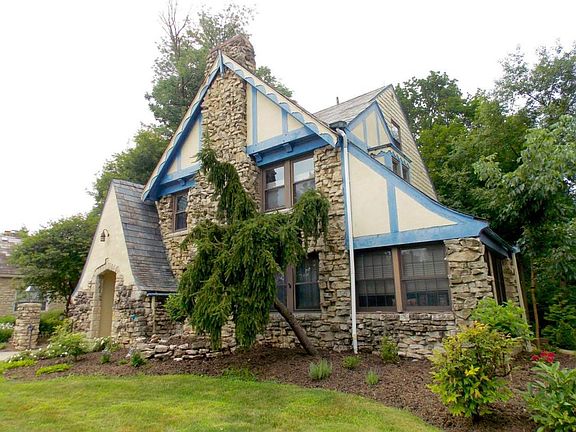4th image of 2530 Lakewood Dr