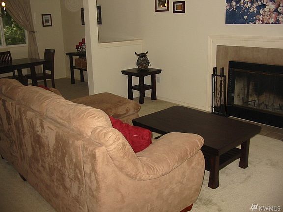3rd image of 1080 NW Thornwood Cir