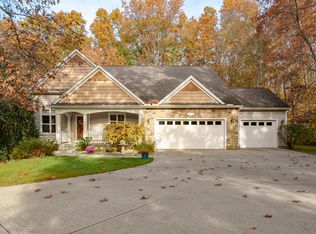 9286 Stratford Woods Trl, Kalamazoo, MI