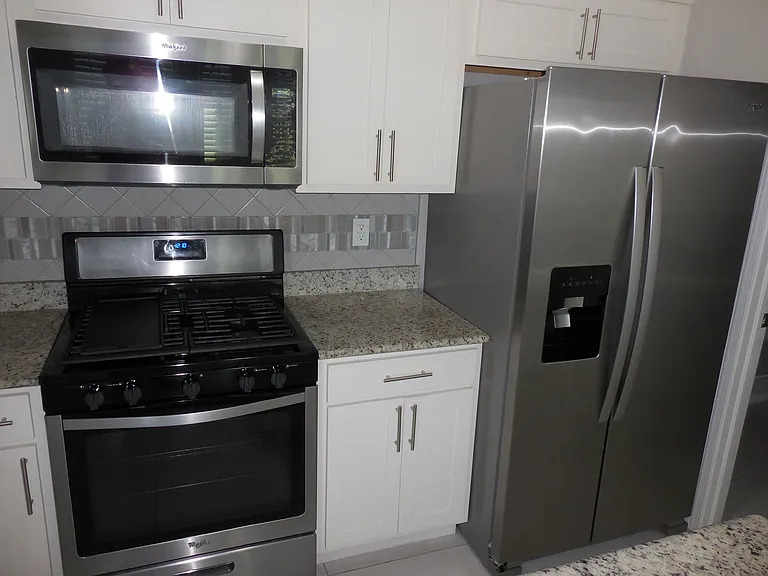 227 Ellesmere Way — Photo 6