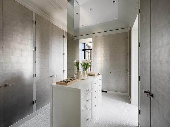 55 Central Park West image 11 of 23