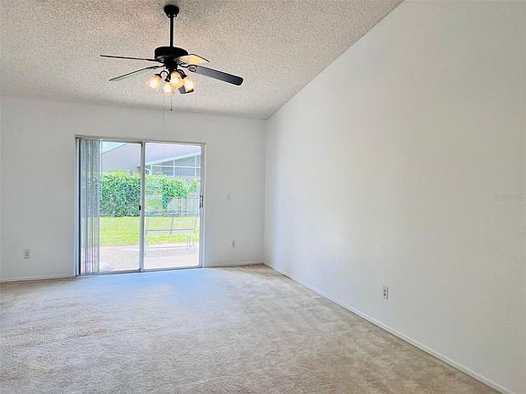5th image of 209 Indian Point Cir