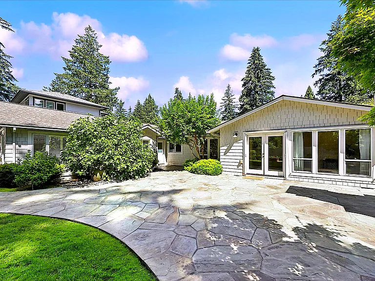 4242 Cobb Way — Photo 32