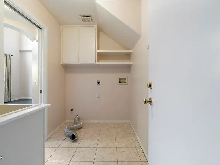 1549 Spyglass Dr — Photo 27