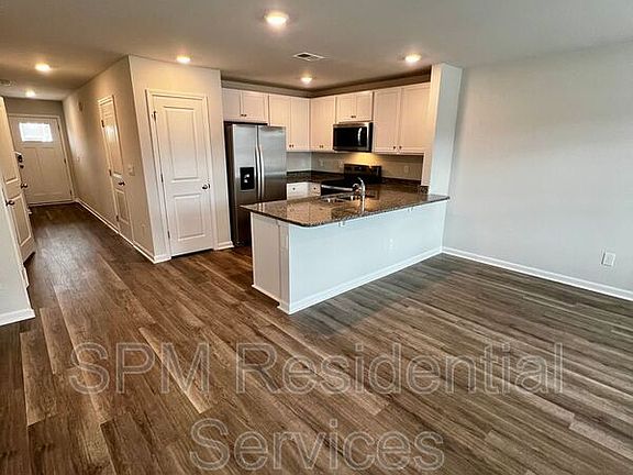 5th image of 3149 Lobelia Ln