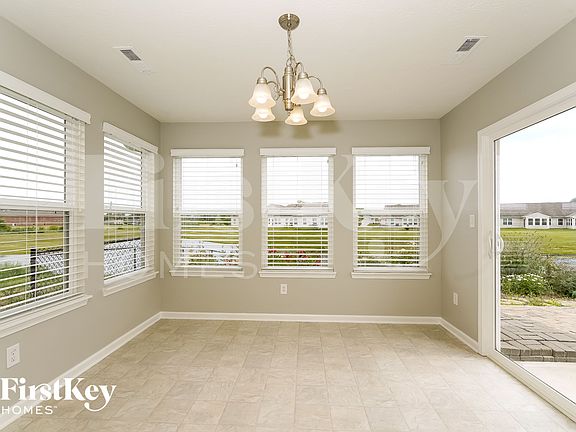 4th image of 6307 Emerald Springs Dr