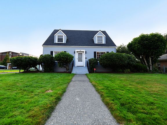 Front view of home