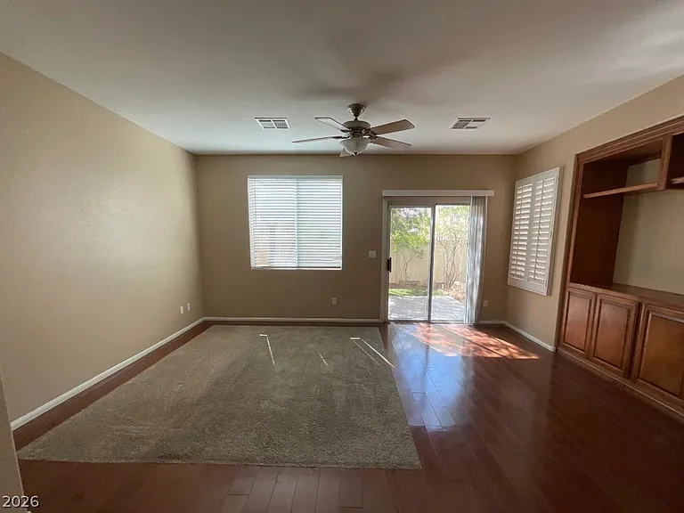 10841 Paradise Rd — Photo 6