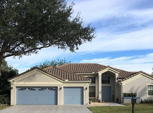 8823 Southern Orchard Rd N, Davie, FL 33328