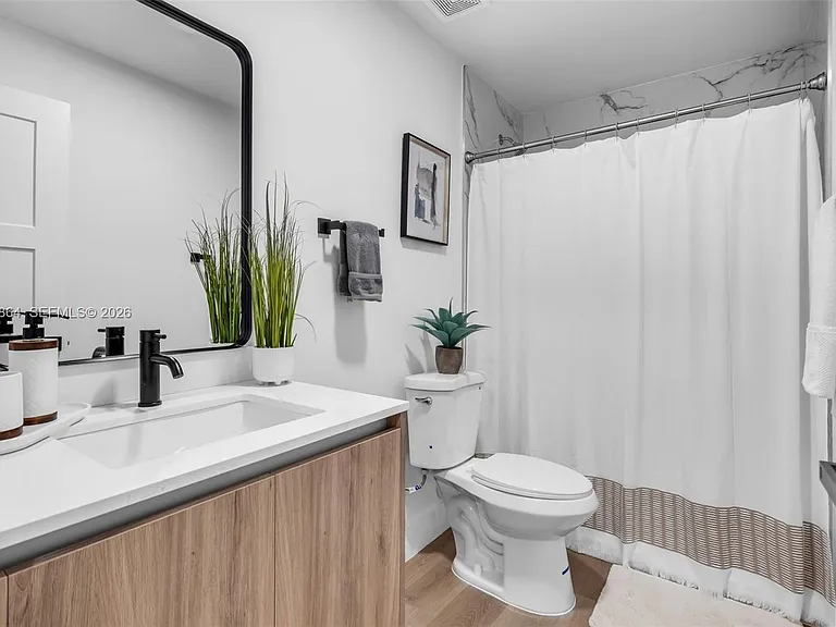 3728 NW 19th Ave #307 — Photo 8