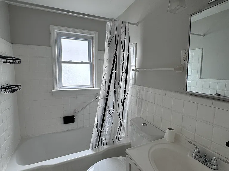 60 Admiral St #0 — Photo 8