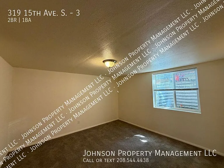 319 15th Ave S #3 — Photo 8