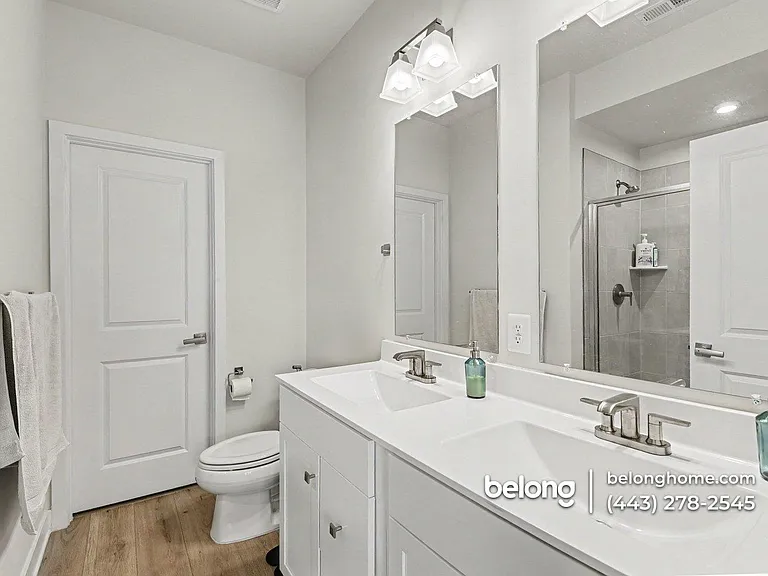 737 Lennox St — Photo 10