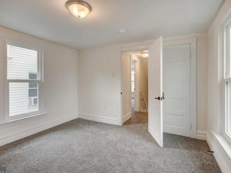 246 Park St — Photo 19