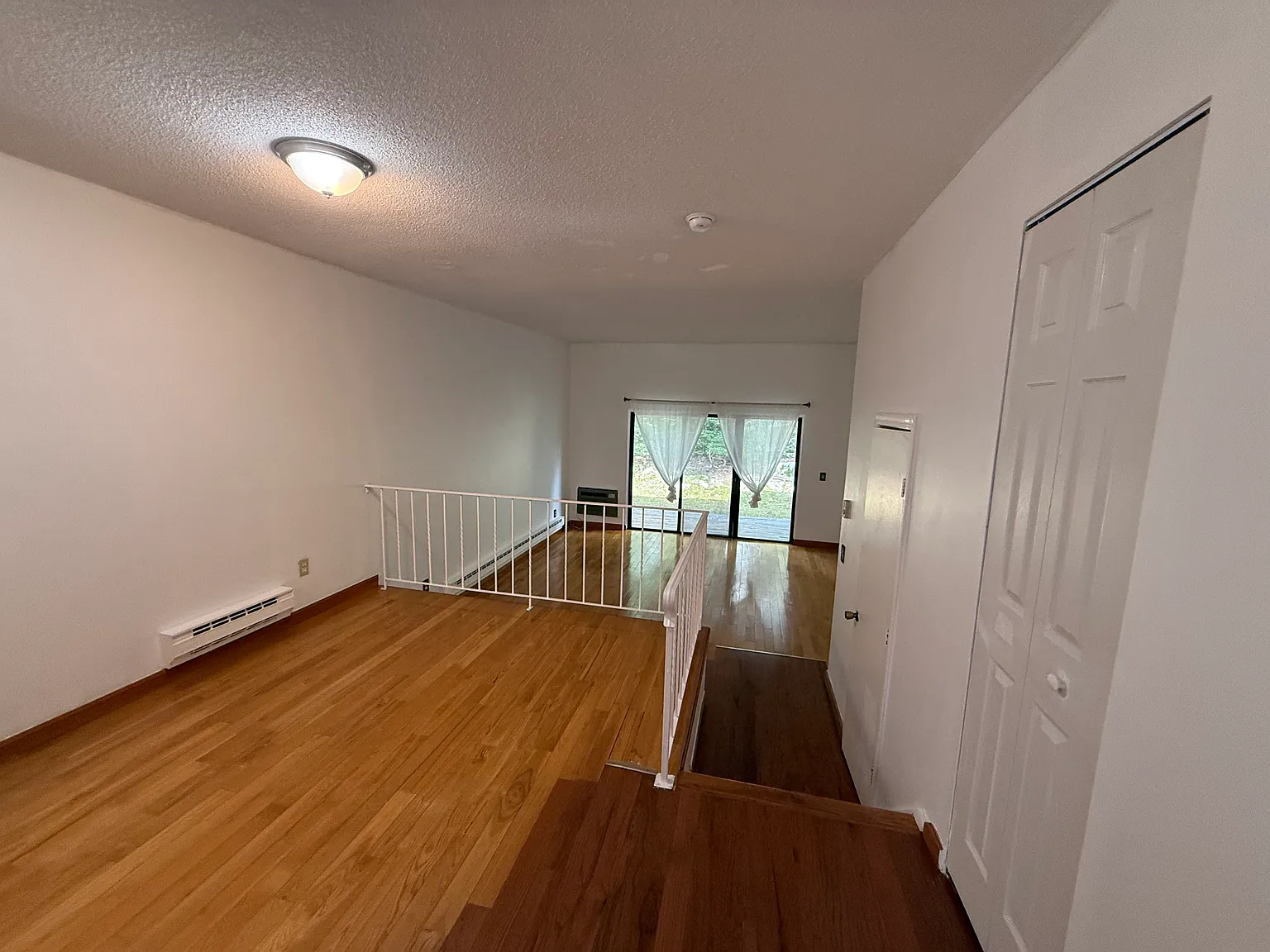 2 bed, 1.5 bath, 1120 sqft, $2,000 — Photo 4
