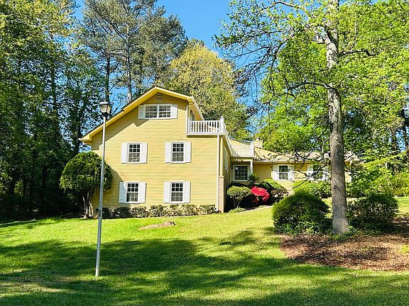 3rd image of 2131 Perrin Dr