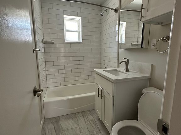 5th image of 1275 Del Rey Ave #B