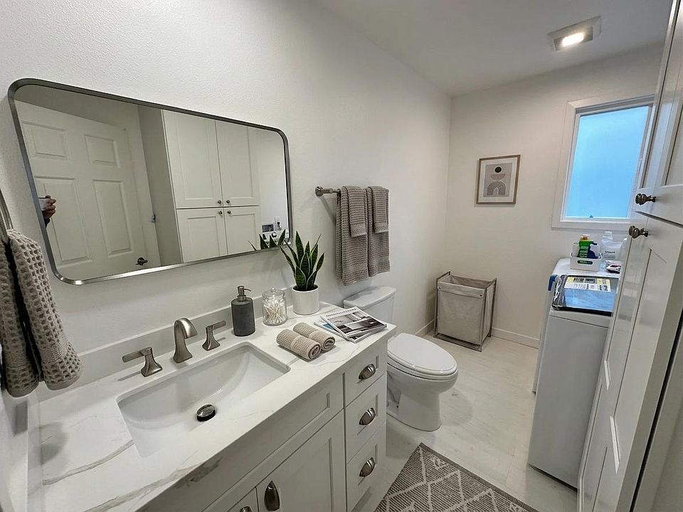 1st image of 16427 NE 106th Pl