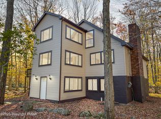 2818 Fairhaven Dr, Tobyhanna, PA