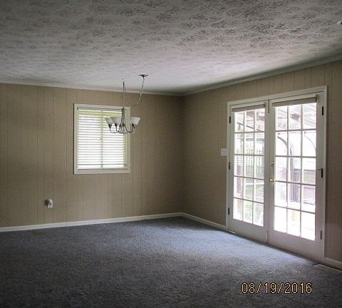 4th image of 4355 Maywood Dr