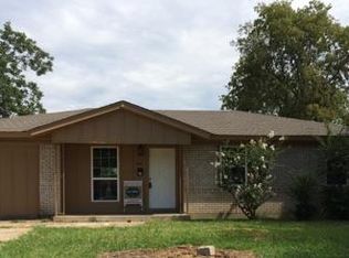 218 W Cober St, Grand Prairie, TX 75051