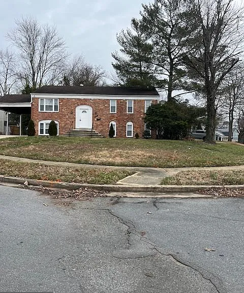 7001 Blue Bird Ct — Photo 32