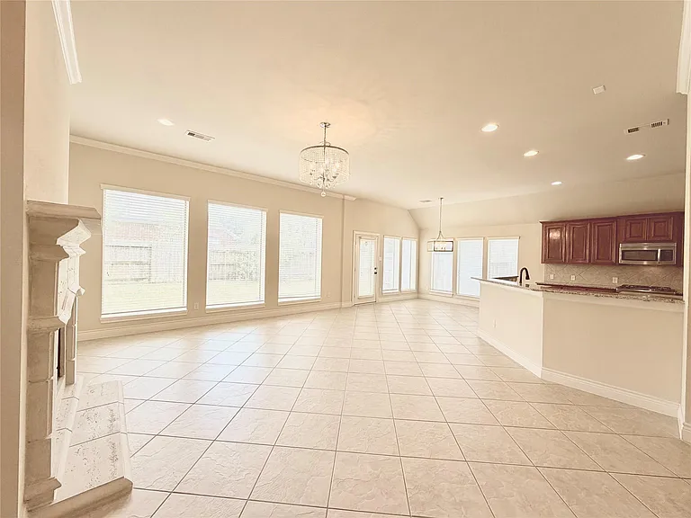 22015 Rustic Canyon Ln — Photo 6