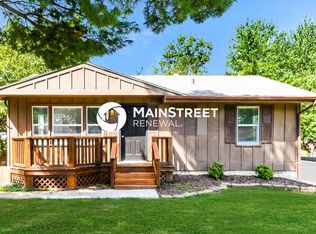 205 De Smet Dr, Florissant, MO
